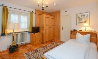 Cozy single room in Stoll's Hotel Alpina in Schönau am Königssee / Berchtesgaden