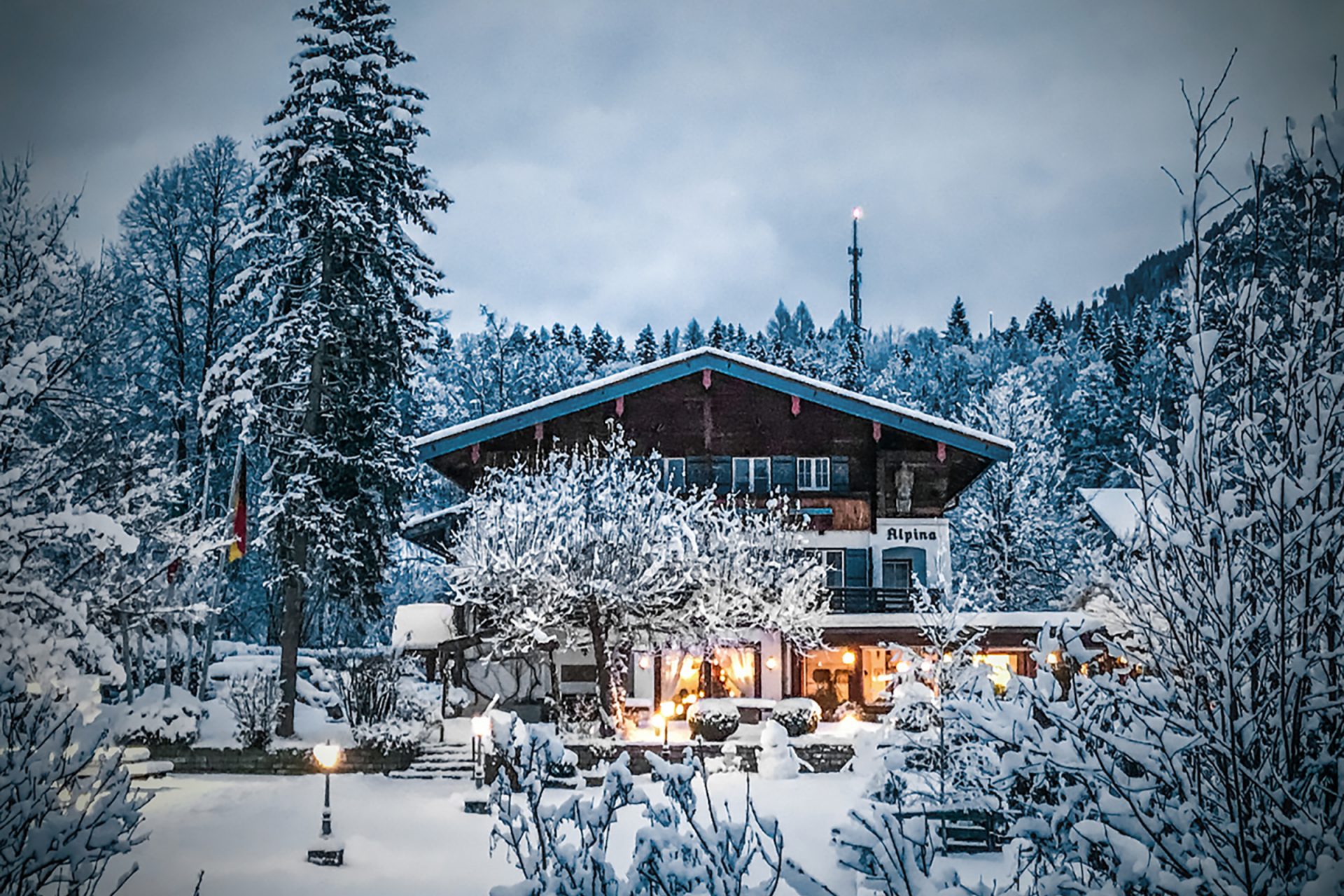 Stoll's Hotel Alpina – Unser traditionsreiches Hotel in einmaliger Lage in Schönau am Königssee für Ihren erholsamen Urlaub zu zweit oder mit der Familie.